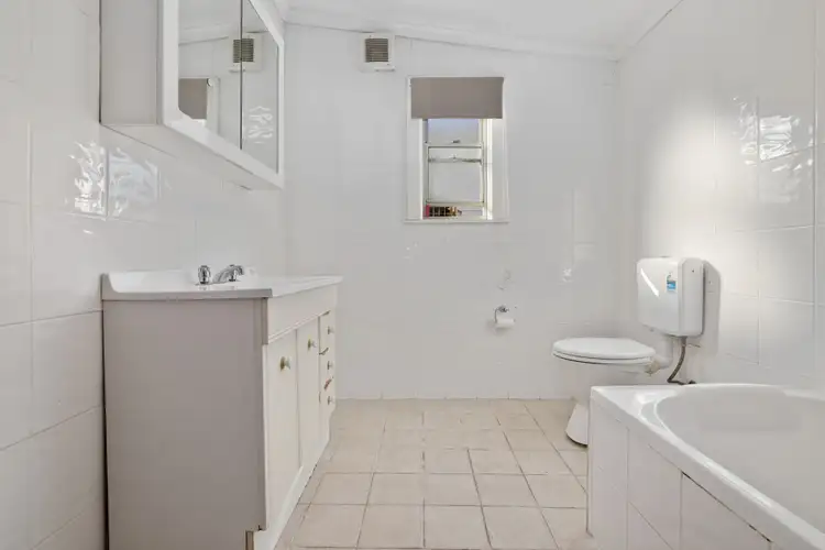 Sixth view of Homely house listing, 10 Shepherd Street, Goulburn NSW 2580