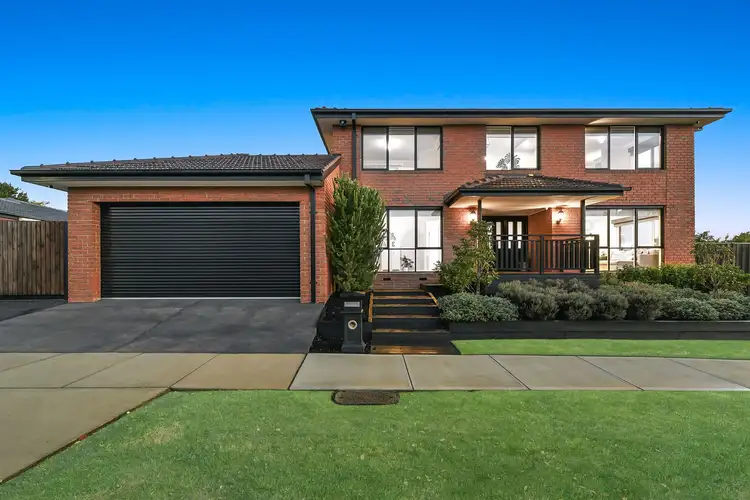 33 St Boswells Avenue, Berwick VIC 3806