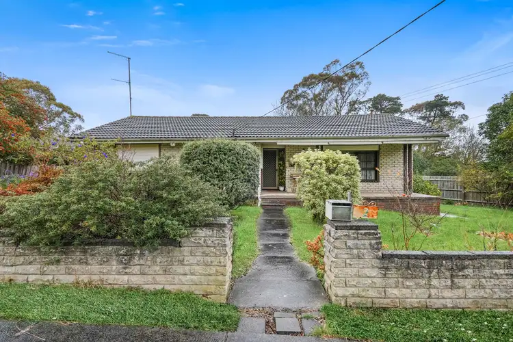 Fifth view of Homely house listing, 2 York Road, Berwick VIC 3806