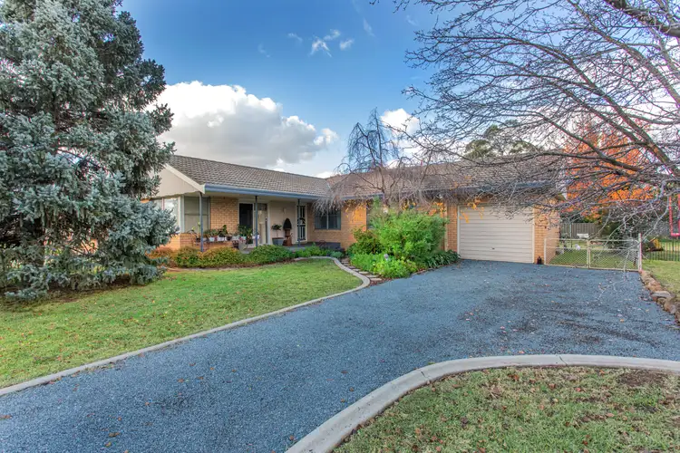 32 Hartley Street, Cowra NSW 2794