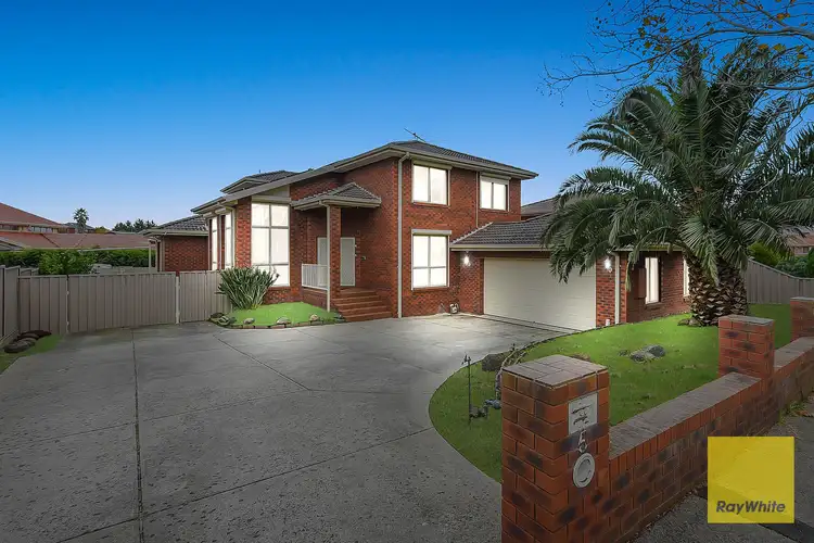 5 Barnsley Drive, Endeavour Hills VIC 3802