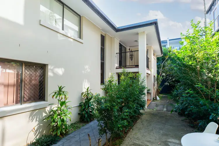 Sixth view of Homely semi-detached listing, 1 & 2/5 Purli Street, Chevron Island QLD 4217