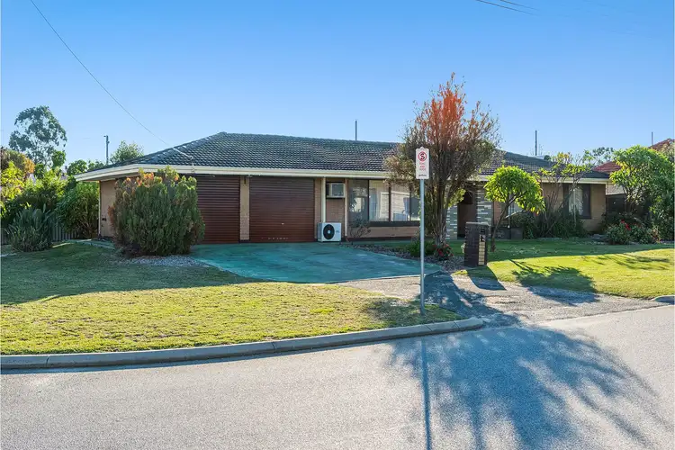Sixth view of Homely house listing, 2 Lyn Close, Riverton WA 6148