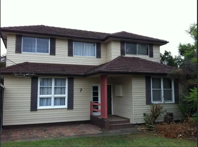 7 Fern Place