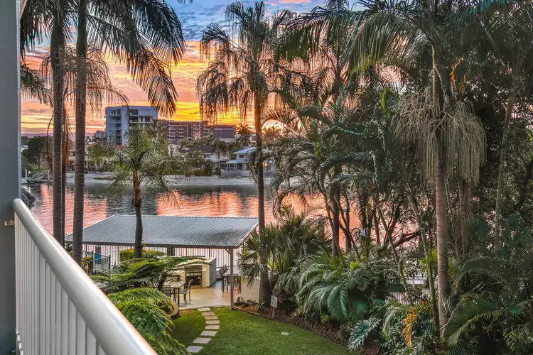 9/63 Cavill Avenue, Surfers Paradise QLD 4217