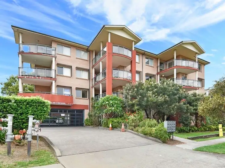 Main view of Homely unit listing, 15/14-18 Fairlight Avenue, Fairfield NSW 2165