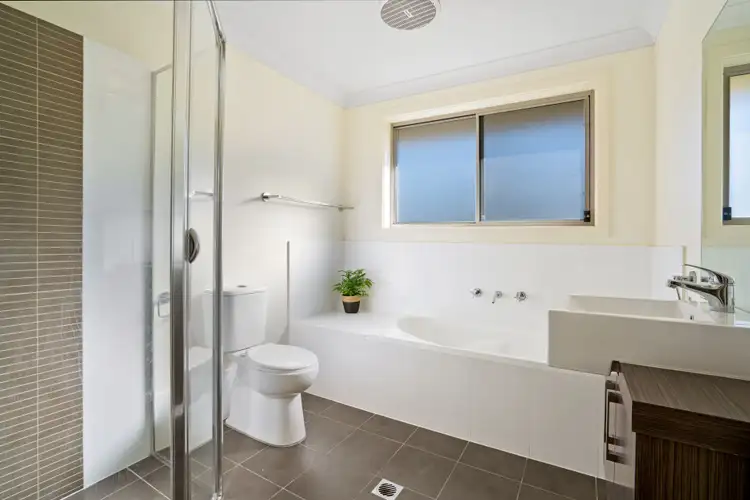 Fourth view of Homely house listing, 18 De L'Isle Drive, Watanobbi NSW 2259