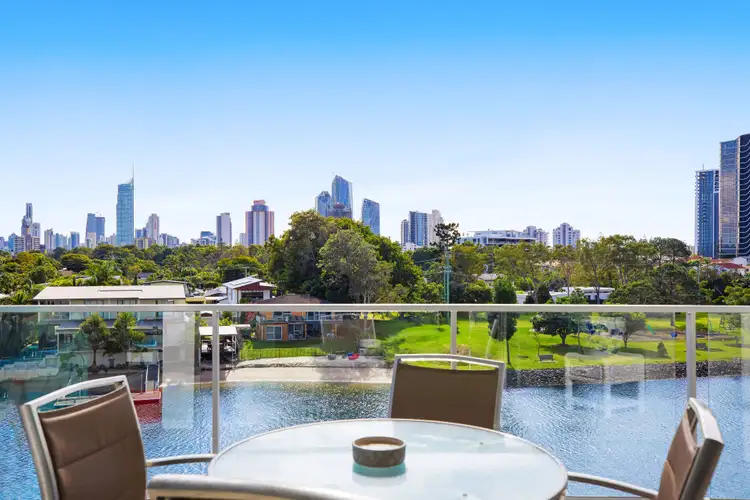 33 T E Peters Drive 'Freshwater Point'