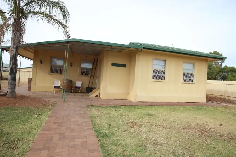 18 North West Terrace, Morgan SA 5320