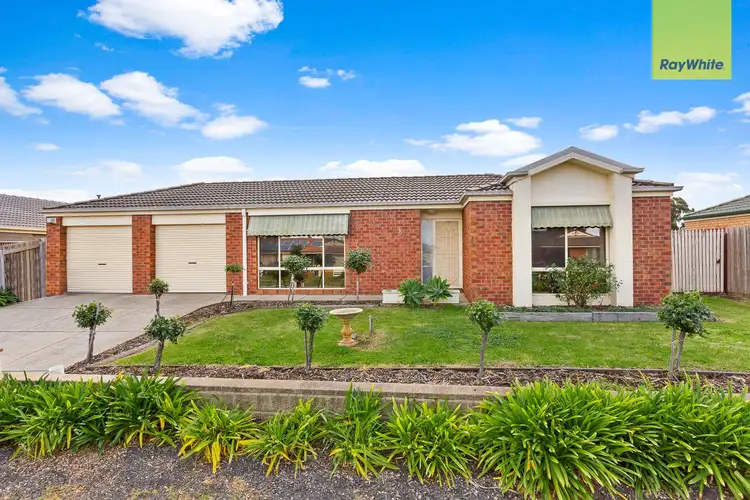 8 Mclennan Avenue, Maddingley VIC 3340