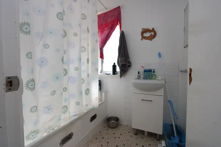 Sixth view of Homely house listing, 1 Flinders Place, Inverell NSW 2360