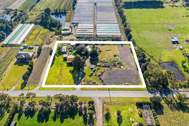 945 Robinsons Road, Pearcedale VIC 3912