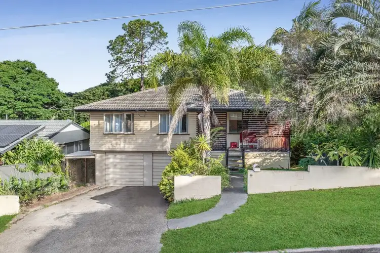 16 Doulton Street, Stafford Heights QLD 4053