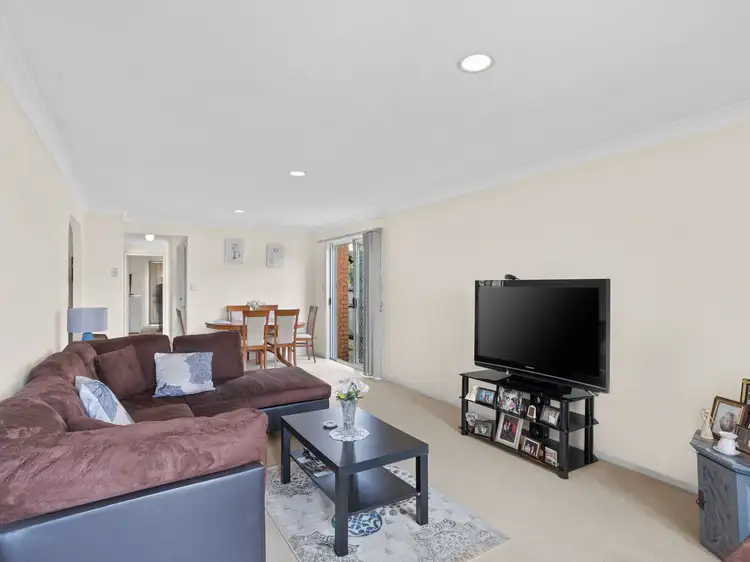 Fourth view of Homely house listing, 2/6 Clovelly Place, Labrador QLD 4215