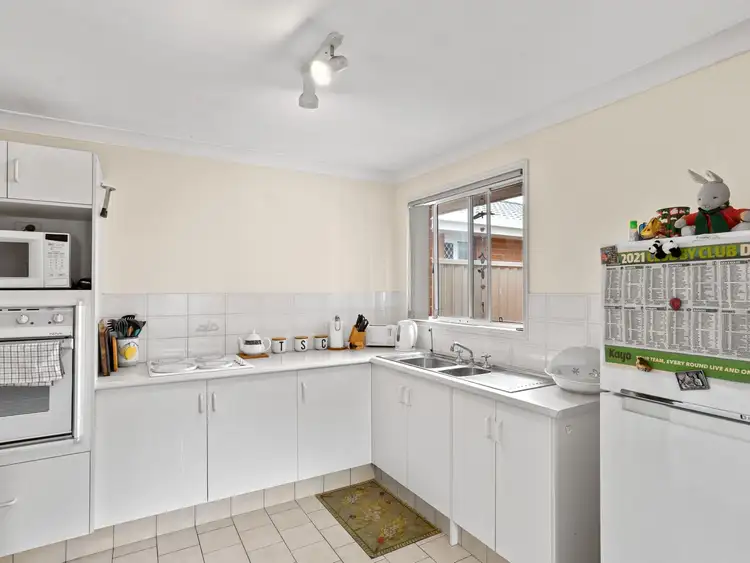 Sixth view of Homely house listing, 2/6 Clovelly Place, Labrador QLD 4215