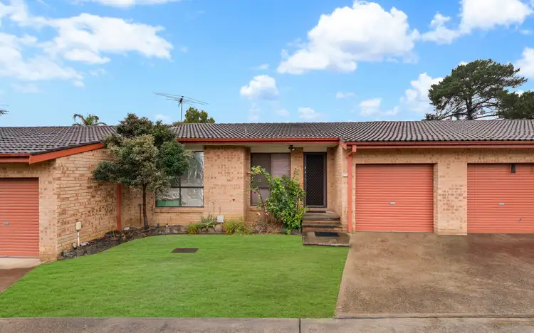 10/3-5 First Avenue, Macquarie Fields NSW 2564