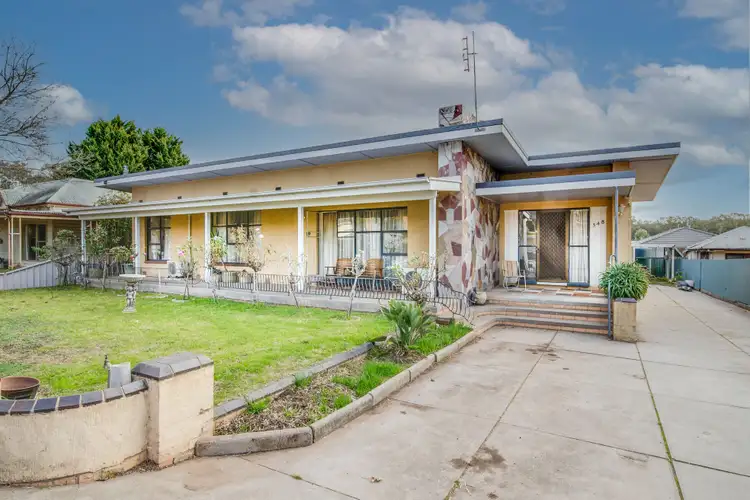 348 High Street, Kangaroo Flat VIC 3555