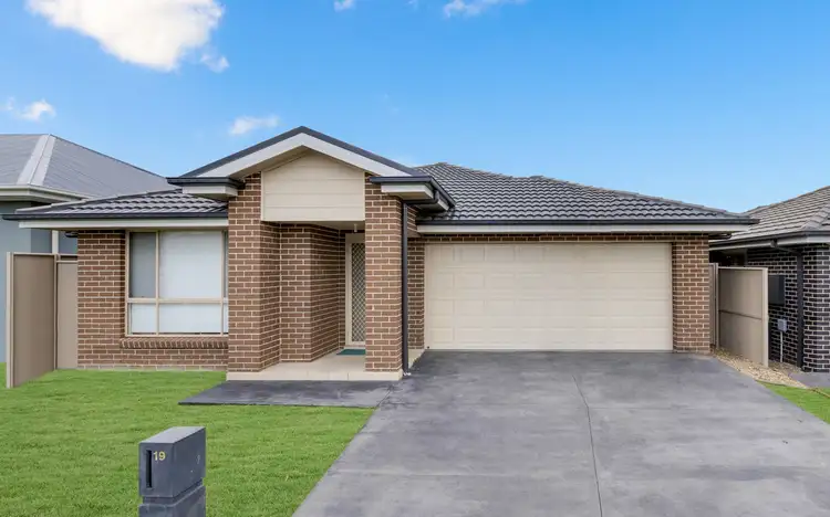 19 Owens Street, Spring Farm NSW 2570