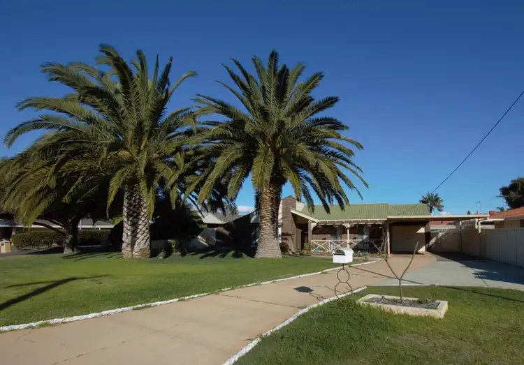 8 Chidley Place, Rockingham WA 6168