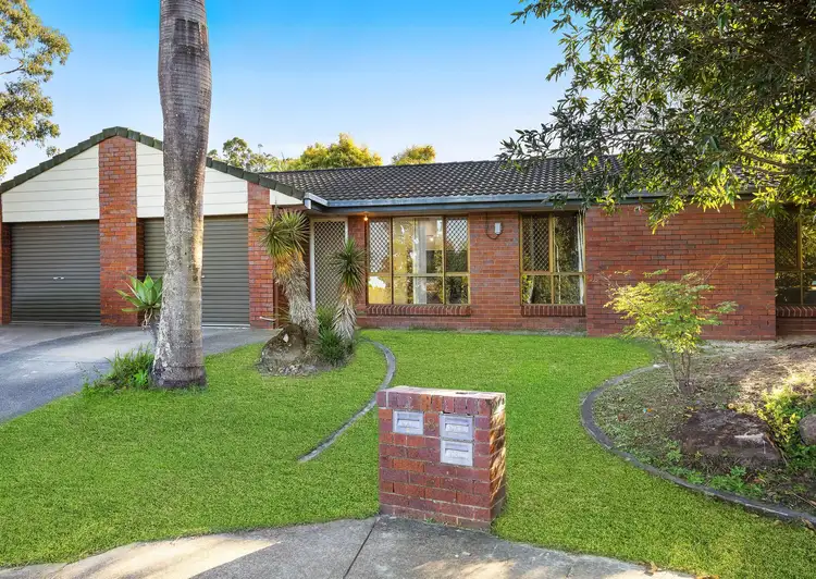 8 Oscar Court
