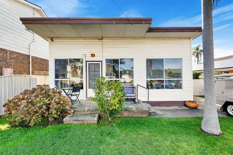 66 Anzac Road, Long Jetty NSW 2261