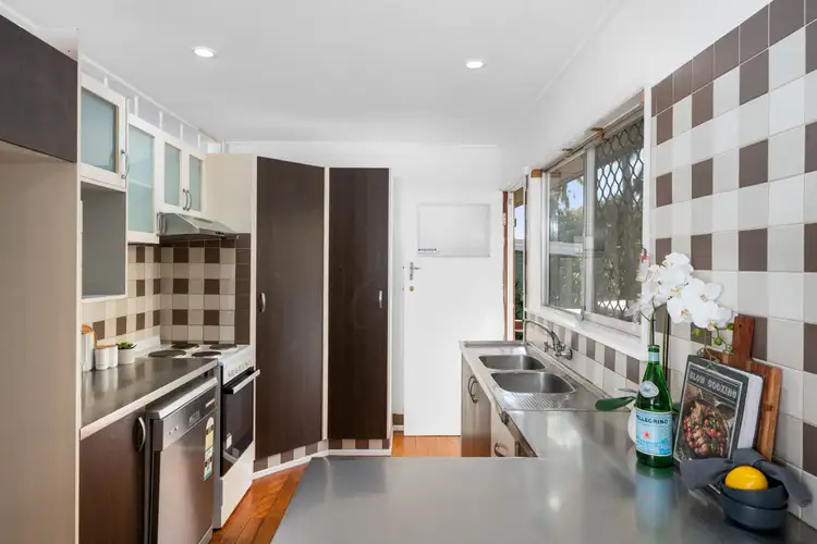Fifth view of Homely house listing, 47 Pareena Crescent, Mansfield QLD 4122