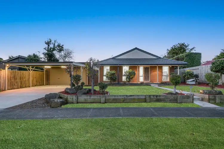 5 Greenlaw Crescent, Berwick VIC 3806