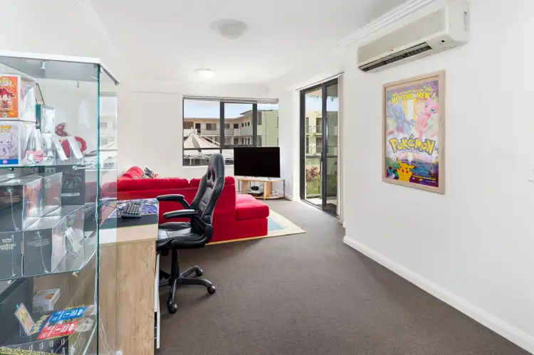 Fourth view of Homely apartment listing, 2/136 Marine Parade, Southport QLD 4215
