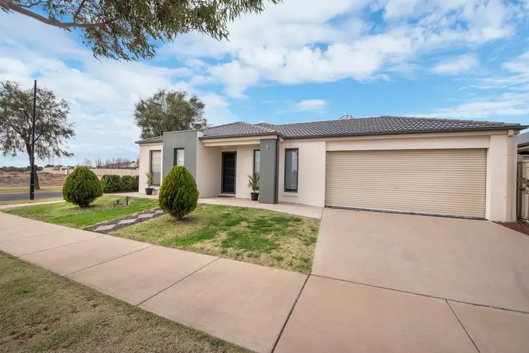 8 Fuchsia Drive, Swan Hill VIC 3585