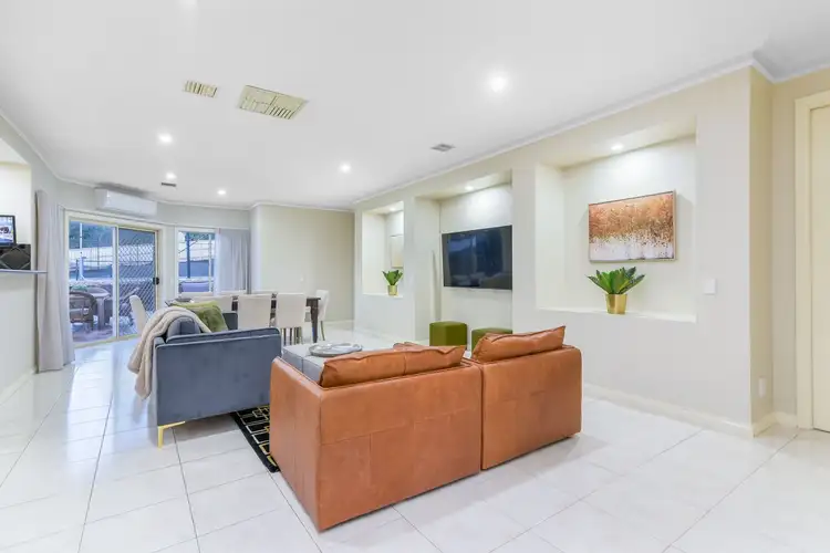 Fifth view of Homely house listing, 4 Tom Gearon Court, Narre Warren North VIC 3804