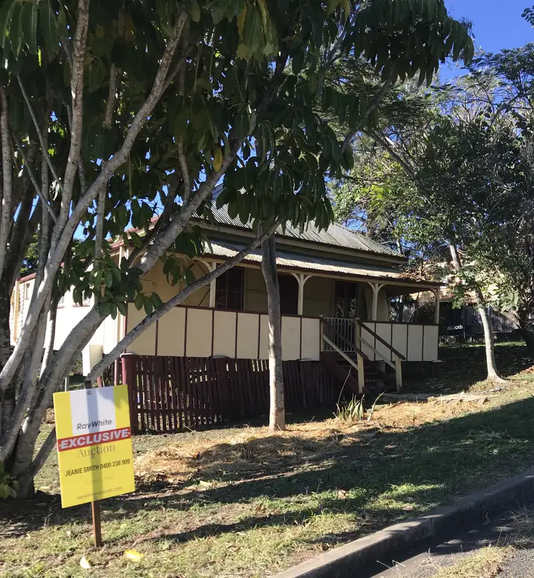 12 Church Street, Lowood QLD 4311