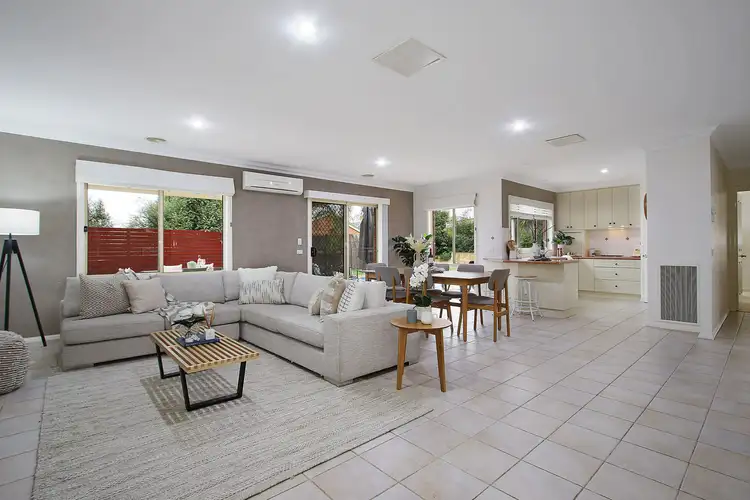 Fifth view of Homely house listing, 2 Devlin Court, Thurgoona NSW 2640