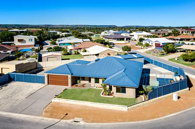 Second view of Homely house listing, 2 Bluewater Close, Drummond Cove WA 6532