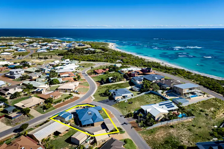 Fifth view of Homely house listing, 2 Bluewater Close, Drummond Cove WA 6532