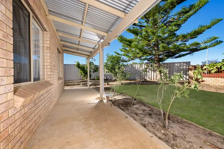 Fifth view of Homely house listing, 4 Mugana Crescent, Waggrakine WA 6530