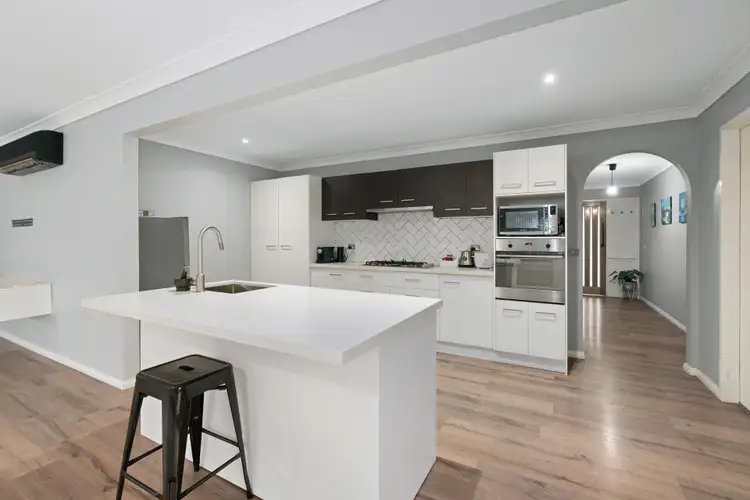 18 Chatsworth Crescent, North Nowra NSW 2541