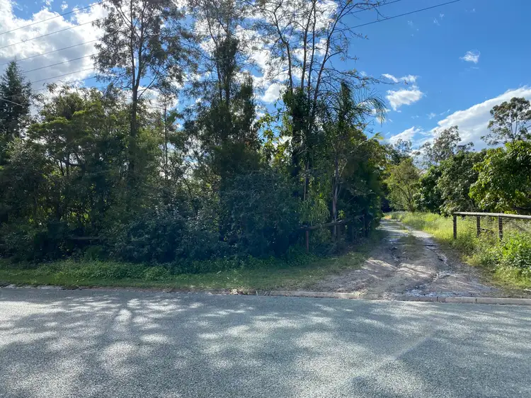 304 Petersen Road, Morayfield QLD 4506