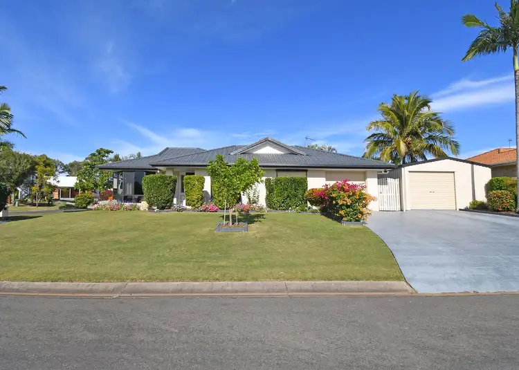 7 Foreshore Drive, Urangan QLD 4655