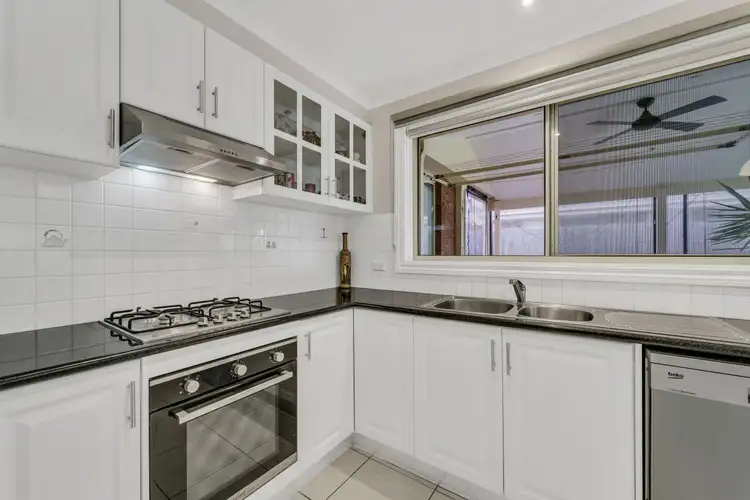 Fifth view of Homely house listing, 2 Bingin Place, Craigieburn VIC 3064
