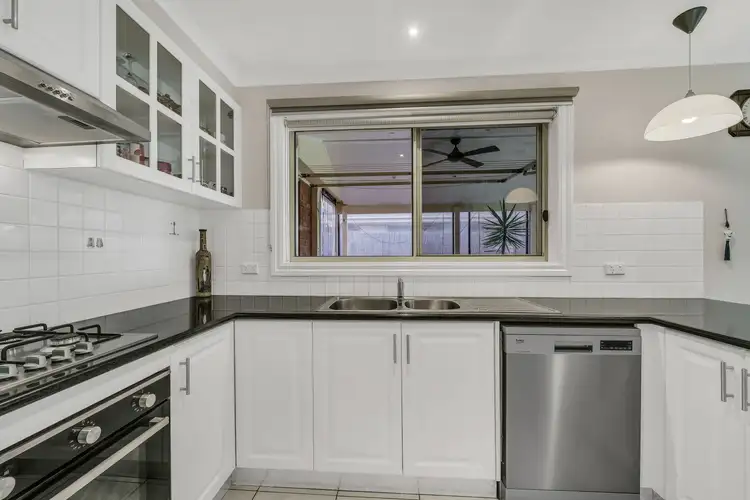 Sixth view of Homely house listing, 2 Bingin Place, Craigieburn VIC 3064