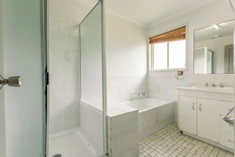 Seventh view of Homely house listing, 2 Barbara Court, Emerald QLD 4720