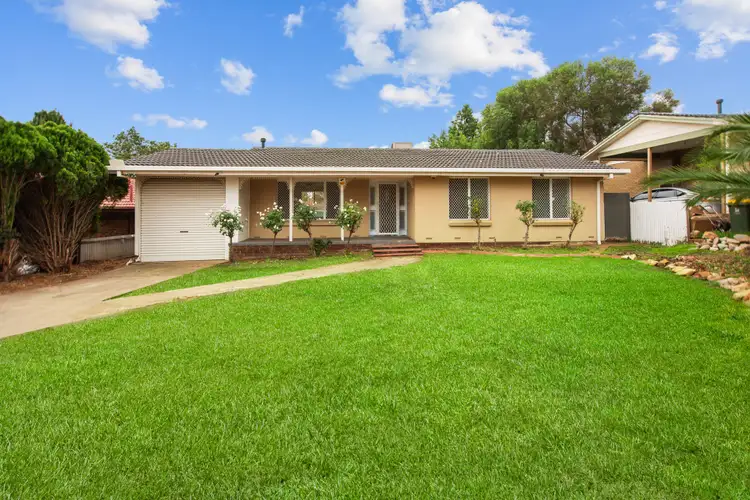 10 Maughan Avenue, Redwood Park SA 5097
