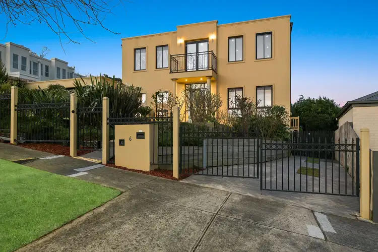 6 Temora Rise, Berwick VIC 3806