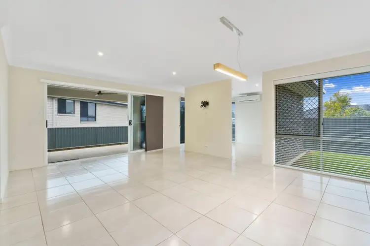 Sixth view of Homely house listing, 2 Adele Close, Morayfield QLD 4506