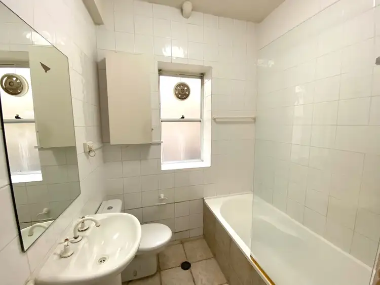 Third view of Homely apartment listing, 5/10A Challis Avenue, Potts Point NSW 2011