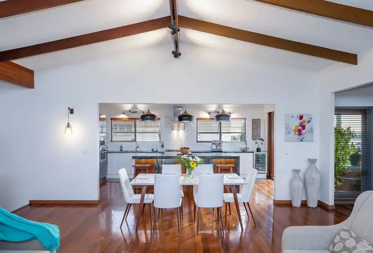 Fifth view of Homely house listing, 2 Salandra Street, Mansfield QLD 4122