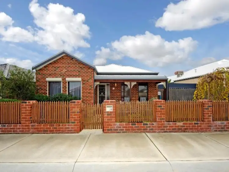 14 Valheru Ave, Rockingham WA