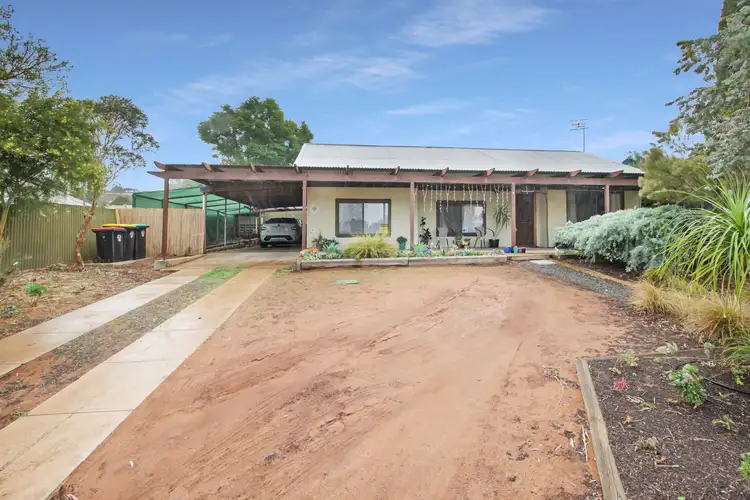 9 Railway Terrace, Paringa SA 5340