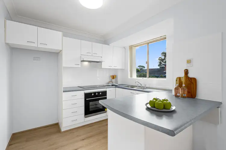 Third view of Homely apartment listing, 6/29 Park Road, Bellambi NSW 2518