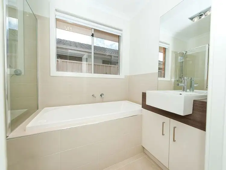 Fourth view of Homely house listing, 4 Brookfields Mews, Lavington NSW 2641